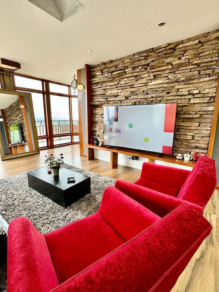 Leonardi's Sunset House