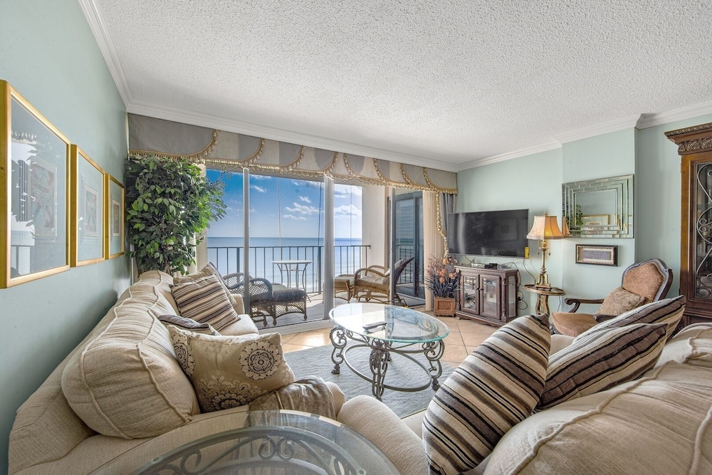 Arcadian I 6b 2 Bedroom Condo