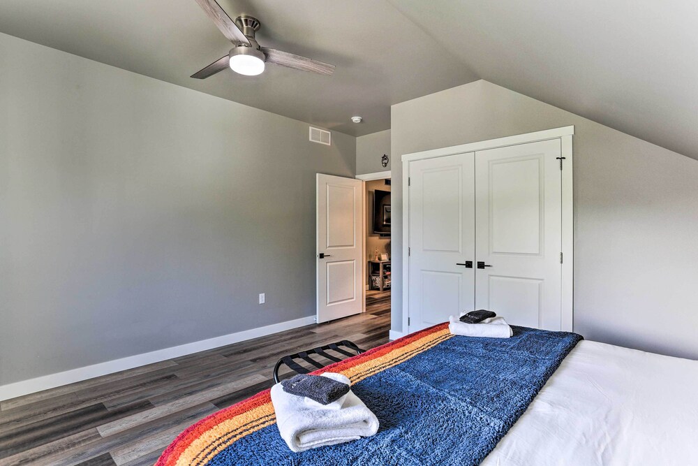 Spacious, Rustic Spearfish Home: Walk to Downtown! view 3