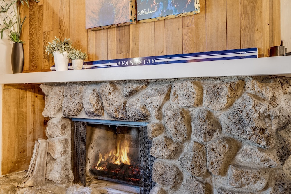 Pinegrove by Avantstay Beautiful Villas Condo Just Outside Tahoe City! - Property Image 3