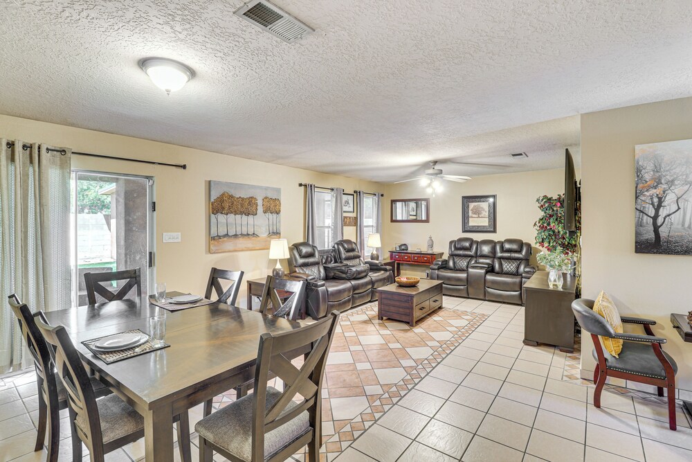 4 Mi to Old Town: Pet-friendly Home w/ Fenced Yard