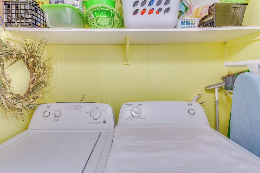 Walk to Shore: Ocean Isle Beach Resort-style Condo