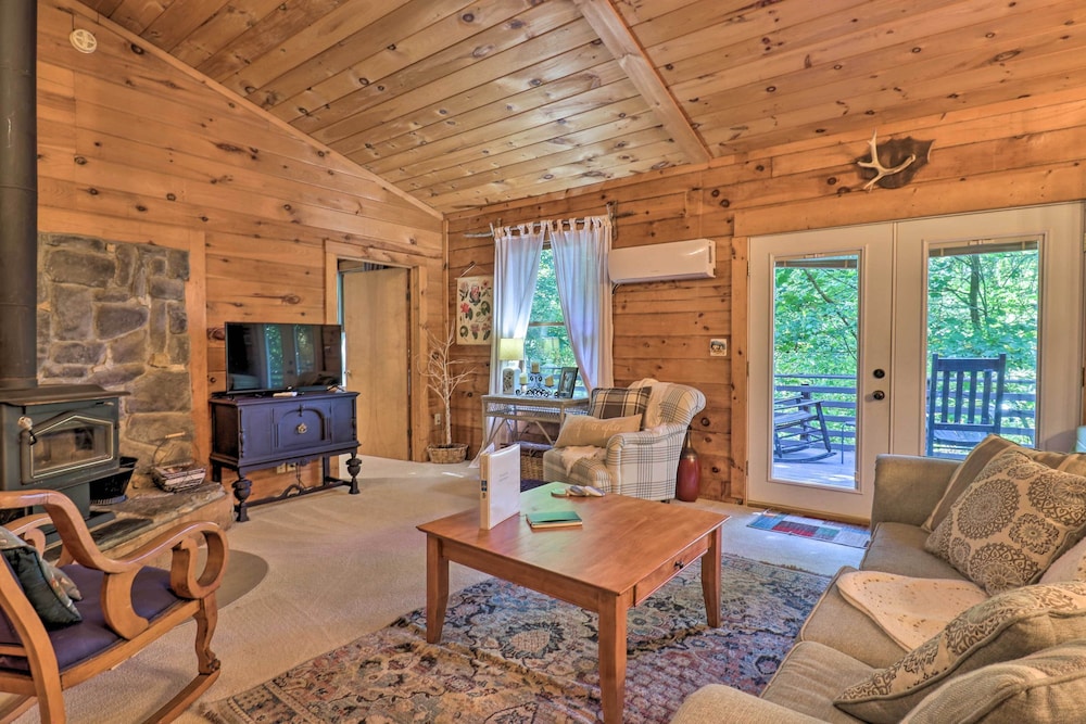 Rustic-yet-cozy Cabin w/ Fire Pit in Smokies! view 2