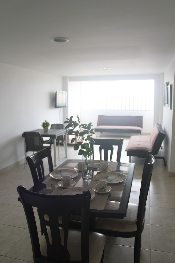 Apartamentos Frente al Mar Laguito