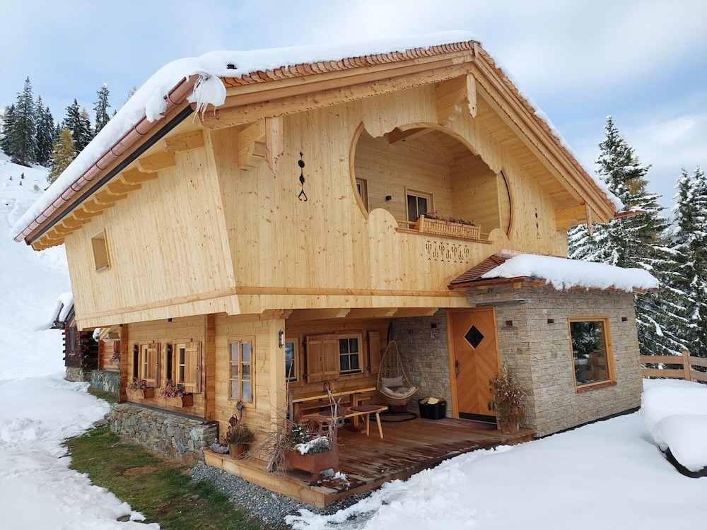 Chalet Salzach Near Ski Lift & Spa