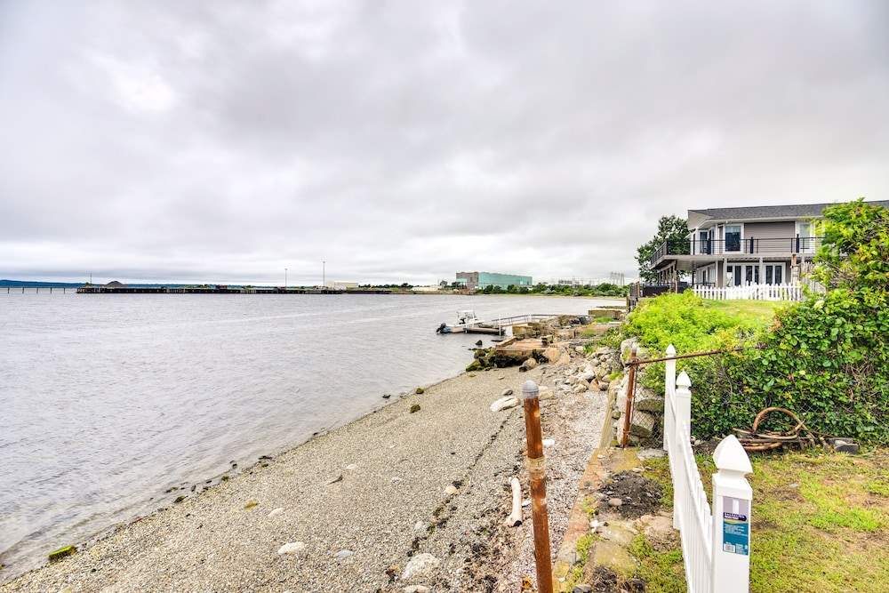 Massachusetts Vacation Rental: 5 Mi to Fall River