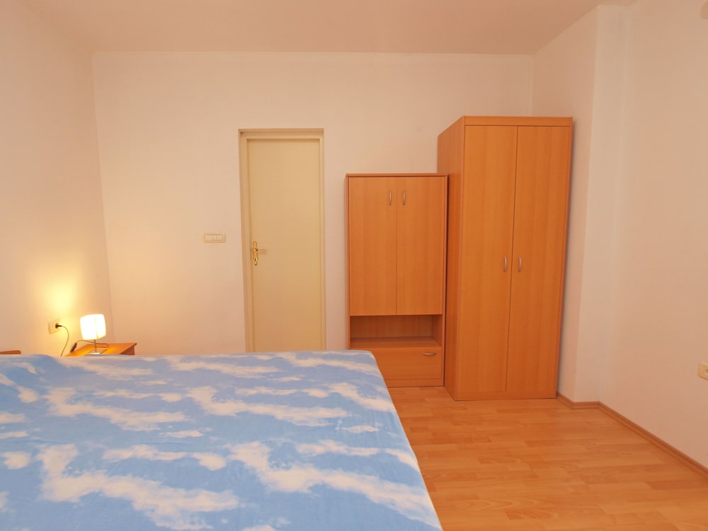 Apartment 21 view 5