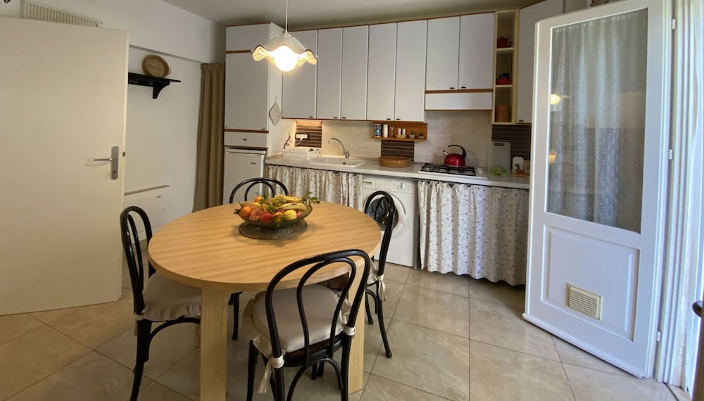 Three-room Apartment Sleeps 3 IN THE NEW Town Area - Ref Costa-rif Costa