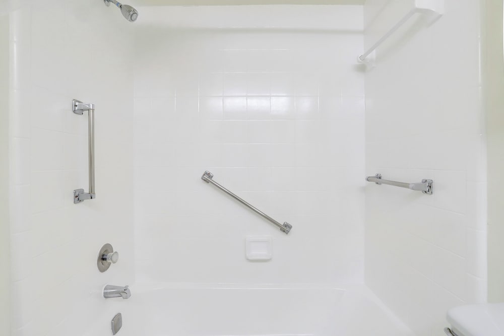 DC Airport Metroline Apartments