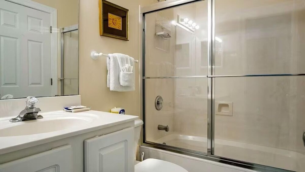 Pavilion Palms 205b