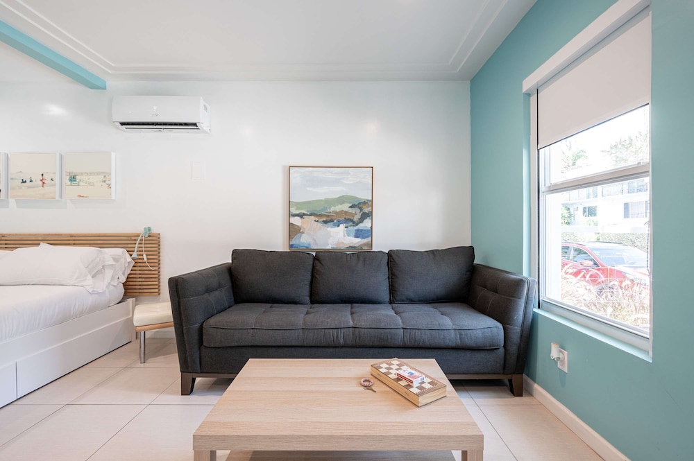 Casa Del Mar Deluxe Studio 2