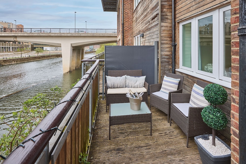Host Stay Waterside
