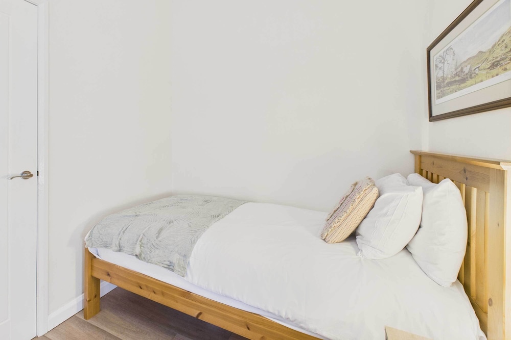 Host Stay Lane Farm Cottage