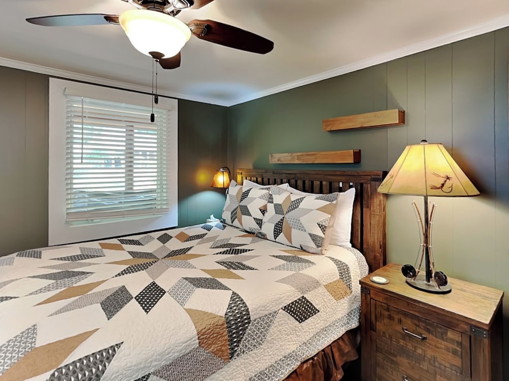 Crow's Point Lakehouse by Taylor Made Deep Creek