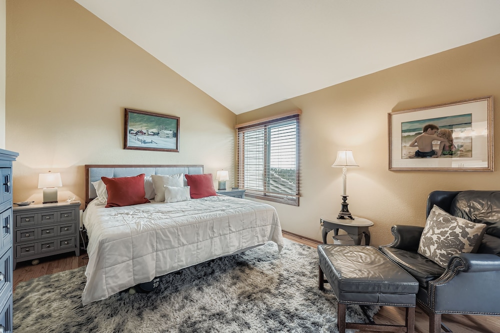 Chimney Creek 2 Bedroom Condo
