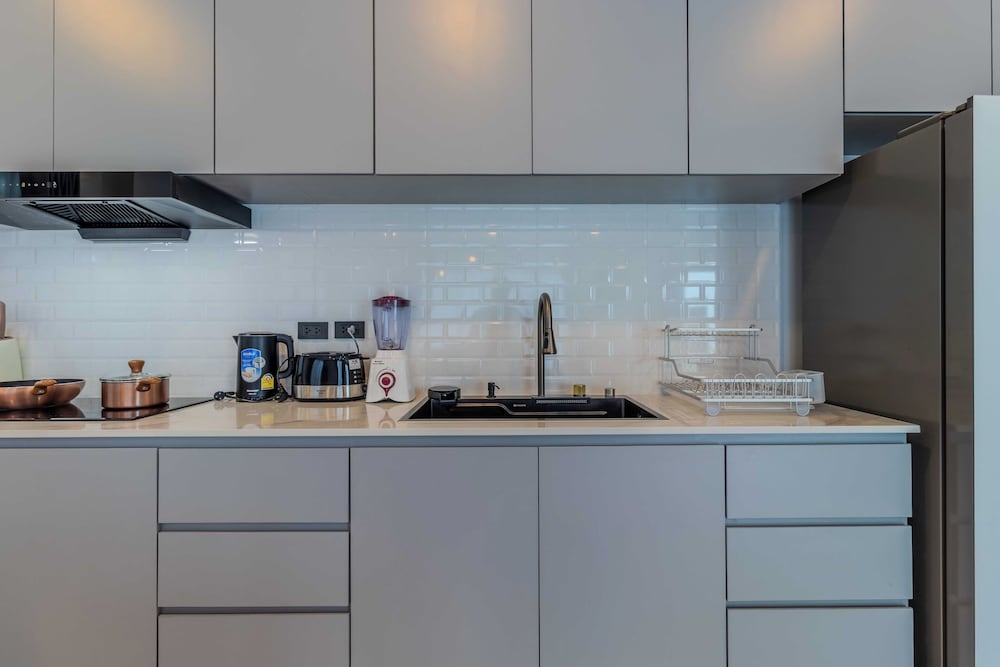 2 Villas 2 Kitchens Huge Pool V258