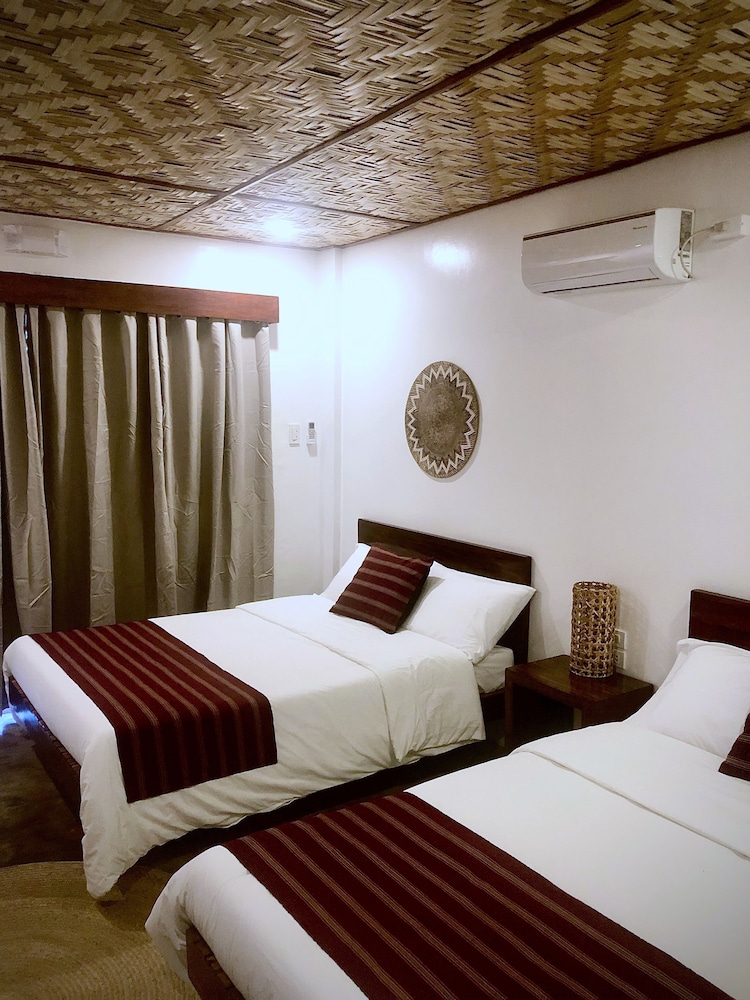 Yumi Villas Port Barton view 2