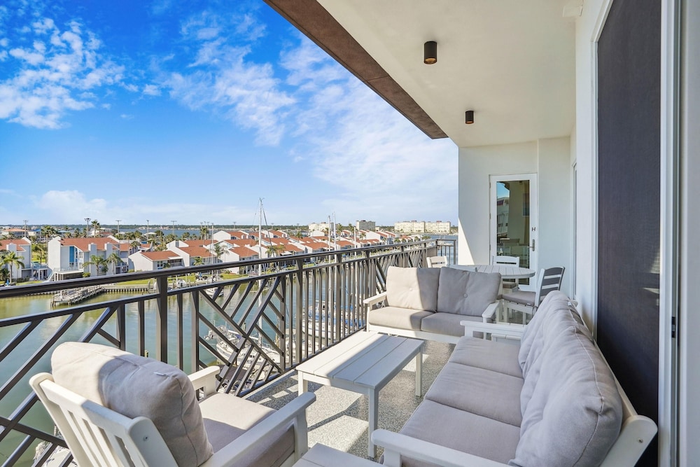 The Harbor Condo 503 - Premier