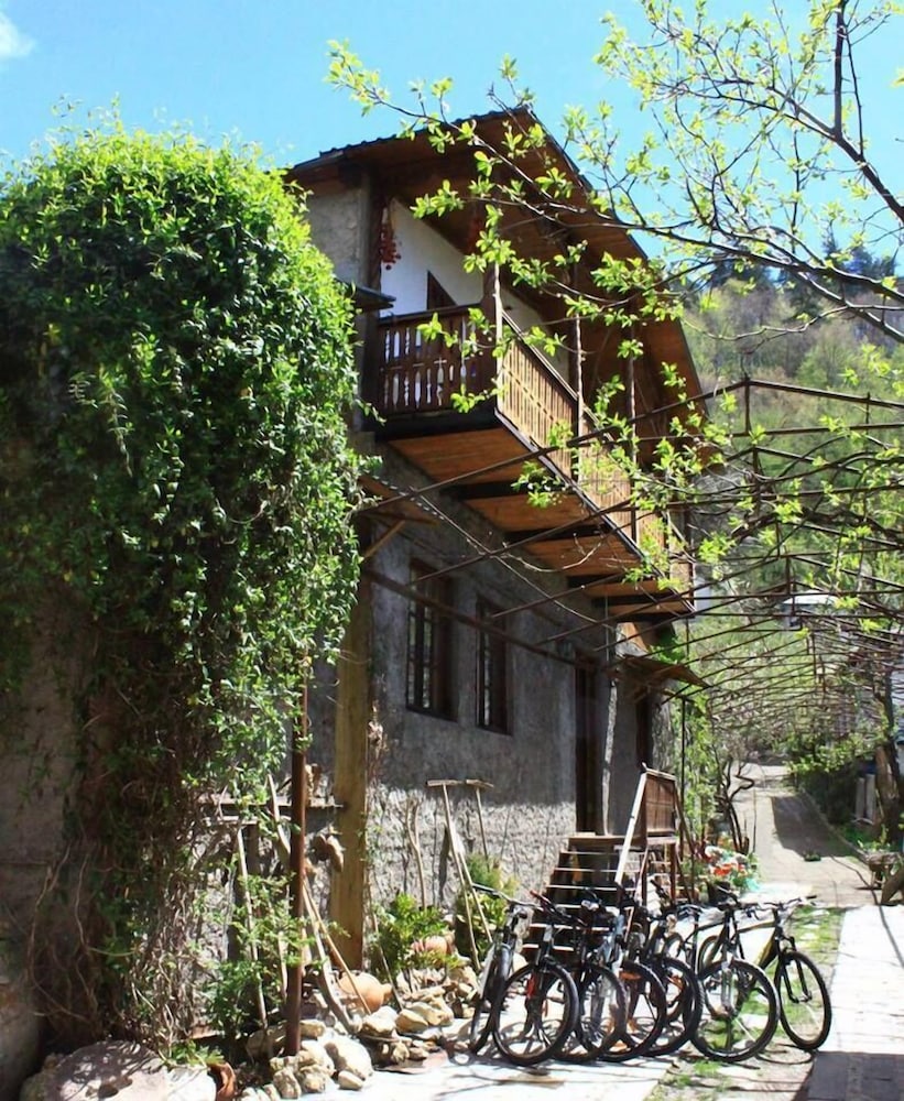 Guest House Gallery