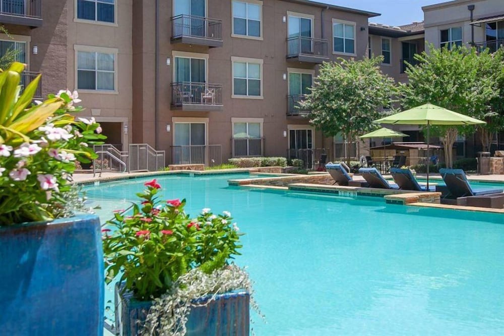 Landing Apartments - North Dallas