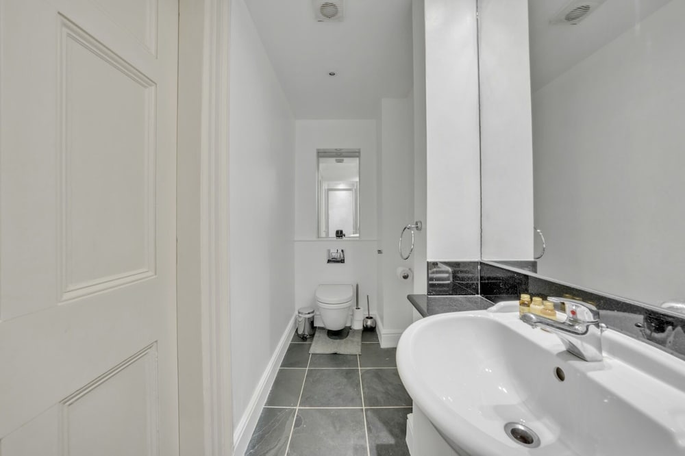 The Knightsbridge Residences