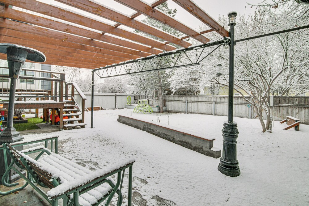 11 Mi to Bozeman: Family Home w/ Movie Room!