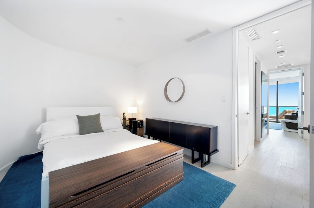 Luxury Vacation Rentals in South Beach by LRMB