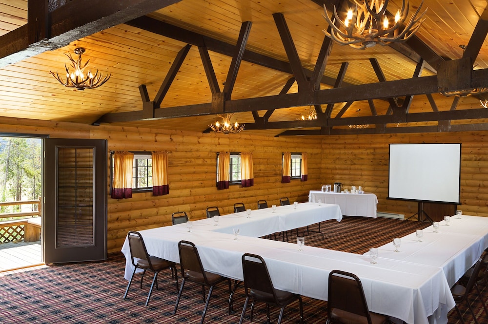 Grand Lake Lodge