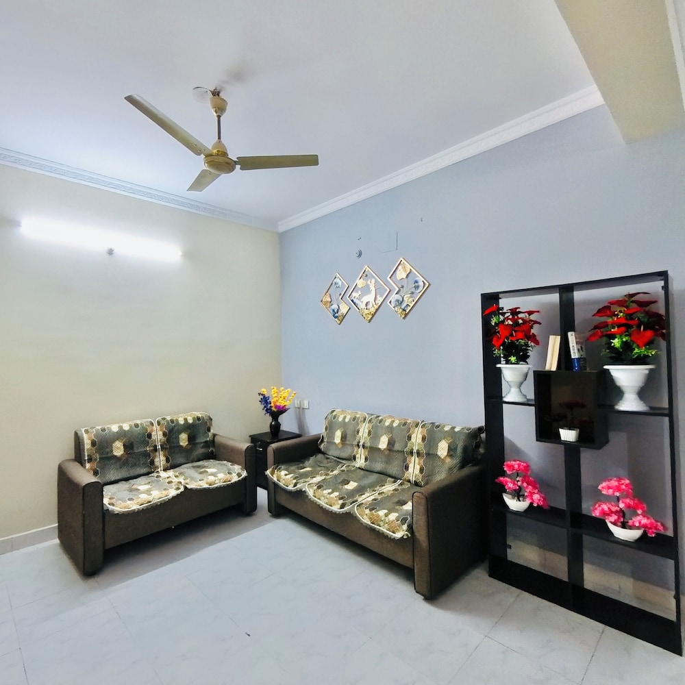 ORION Studio service Apartments
