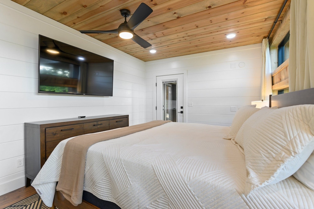 Luxury Retreat in Broken Bow
