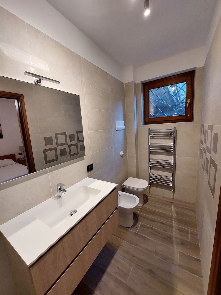 Lovely Flat With Shared Pool and Amazing Lake View