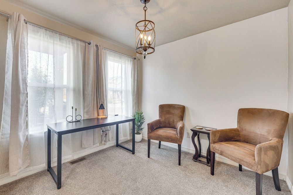 Explore Pikes Peak & Colorado Springs: Family Home