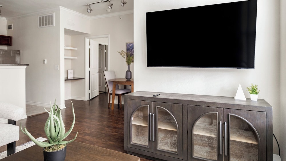 Landing Furnished Apartments Northwest Houston