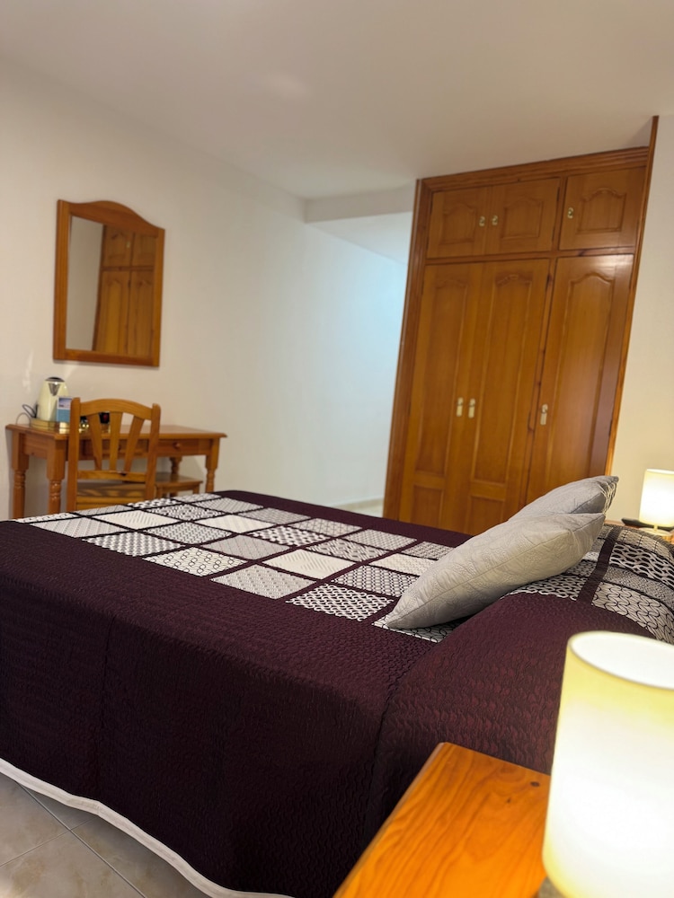 HOSTAL MARBORE