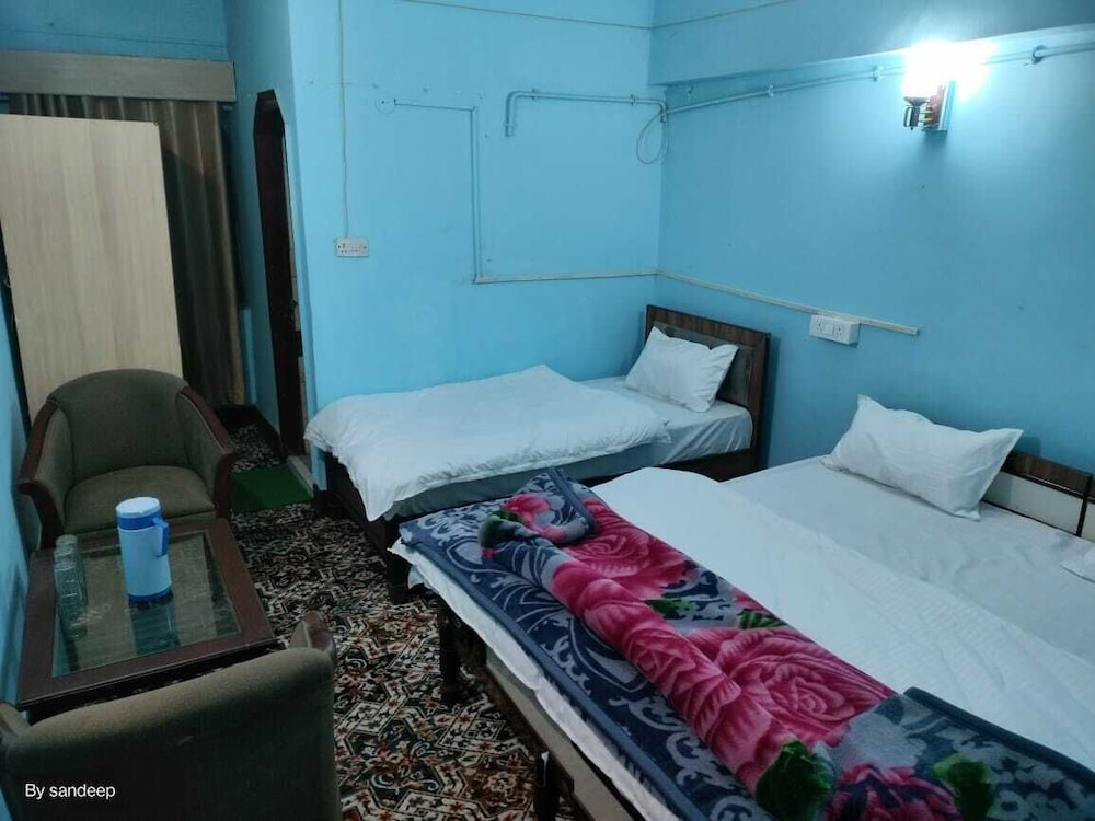 Hotel Acharya Sadan