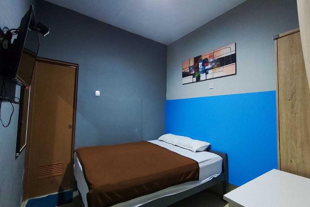 OYO 95060 Ahzafani Homestay Syariah