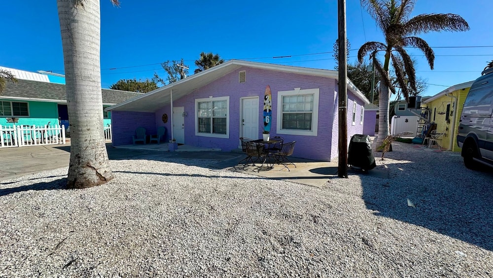 Lil Lavender House in Fort Myers Beach