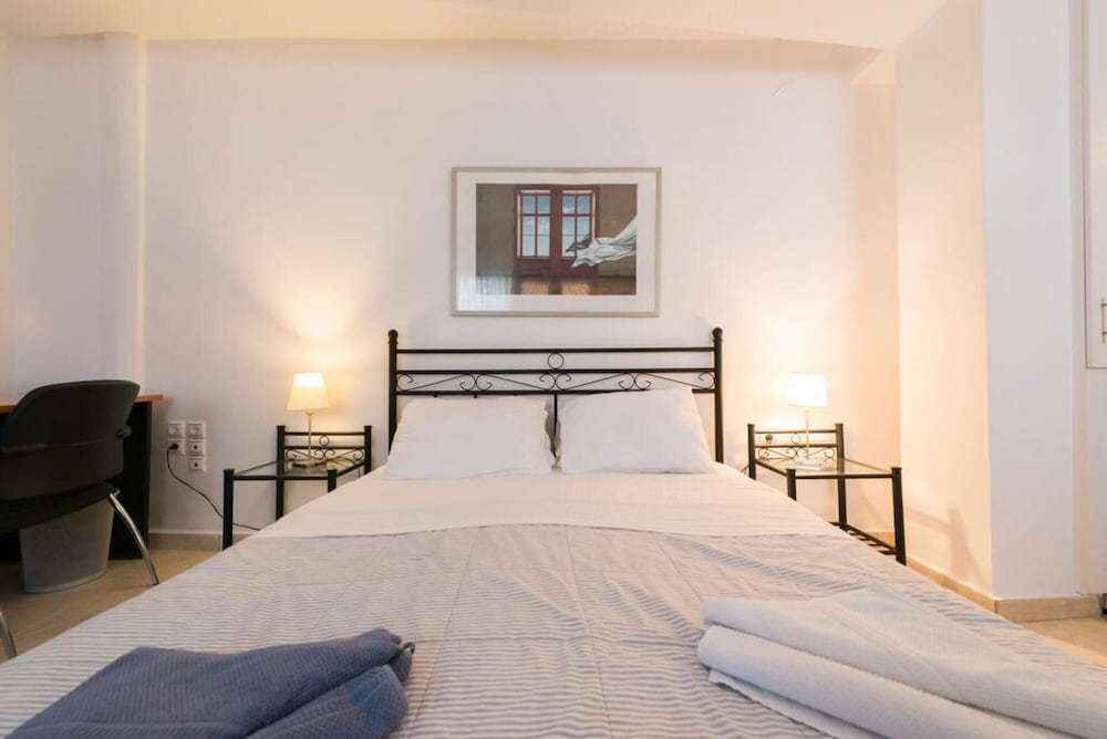 Studio on Agia Efimia Seaside view 5