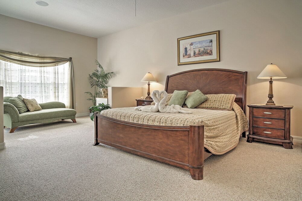4 Mi to Disney: Kissimmee Group Getaway view 3