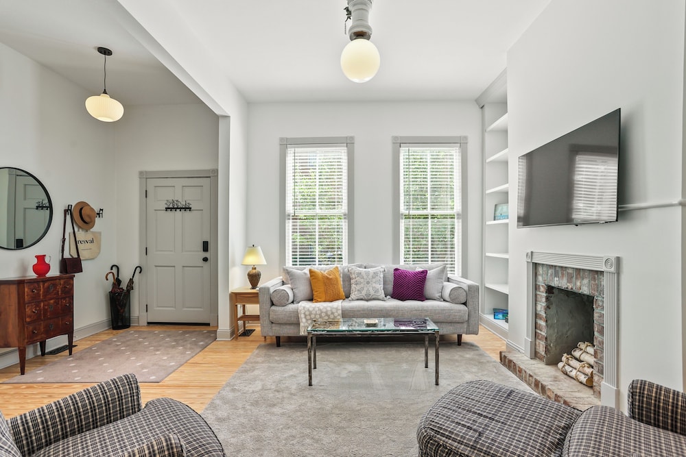 Quiet Historic Corner Home Near Downtown