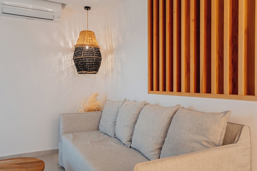 Oliving Mykonos Luxury Suites