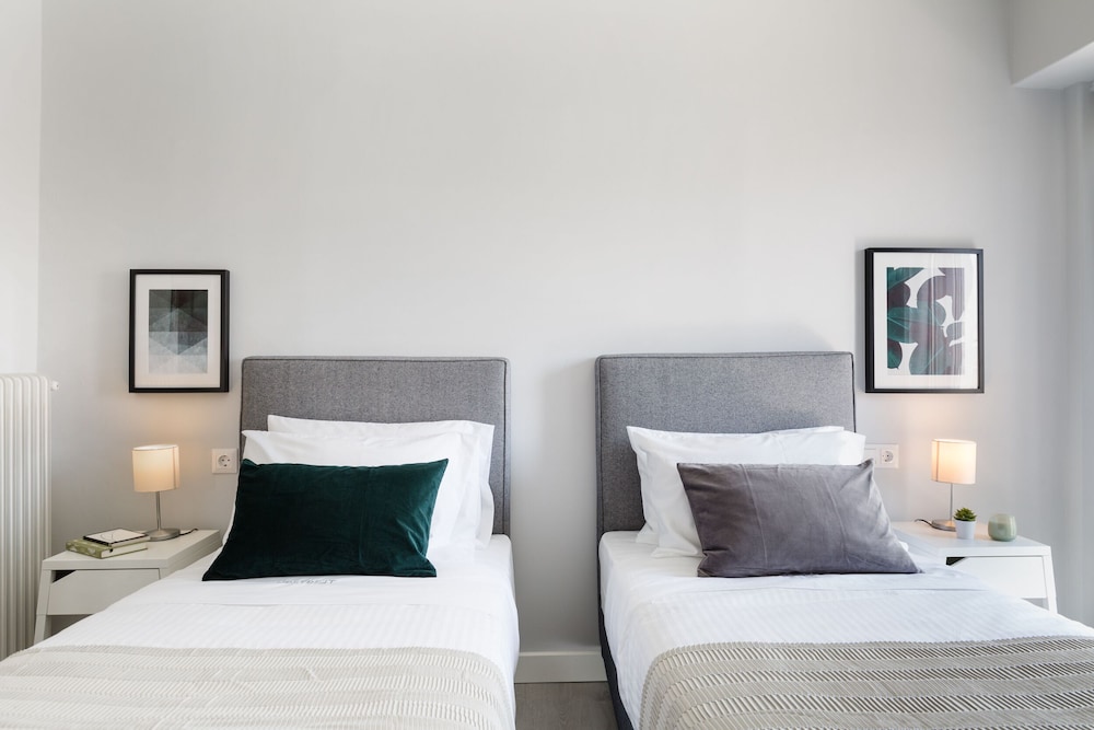 UPSTREET Minimal 2BD Apt-Lycabettus view photo 2