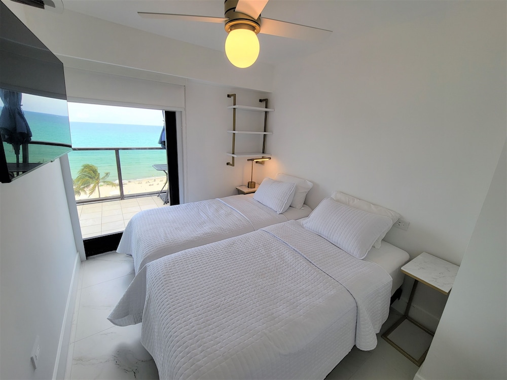 Alexander 1102 2 Bedroom Apts