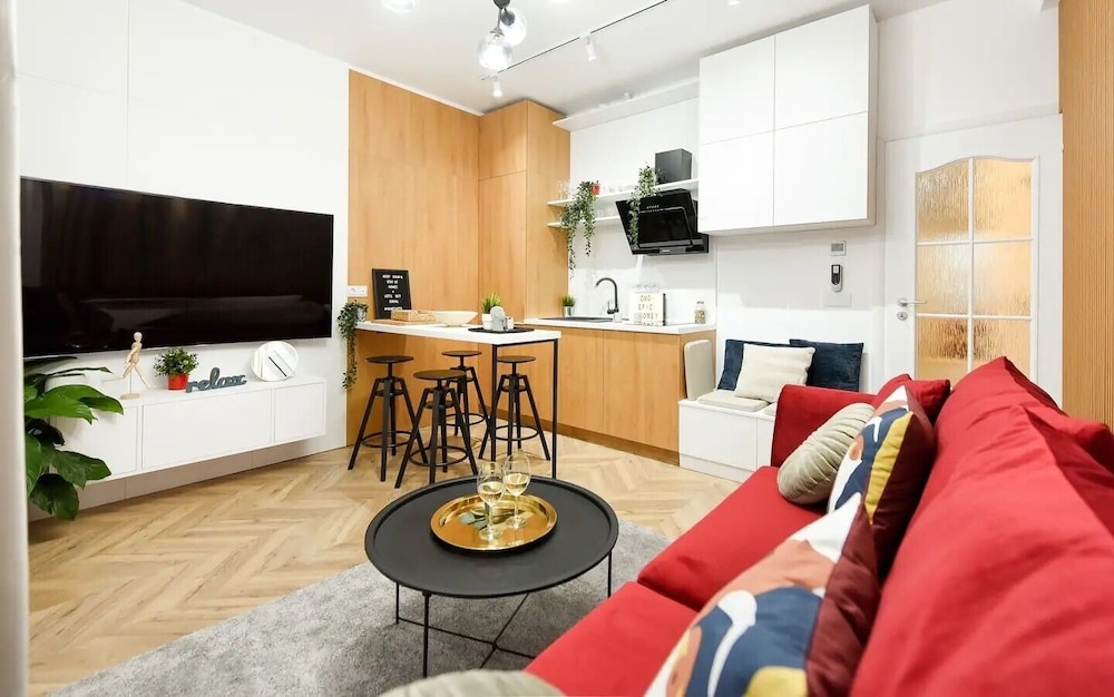 Aiastay Bucharest River Apartments