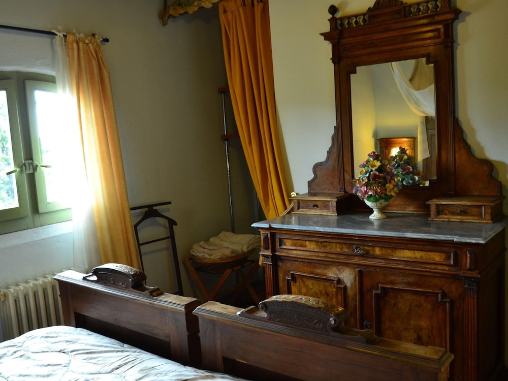 Bright Farmhouse in Montecatini Terme With Swimming Pool photo 2