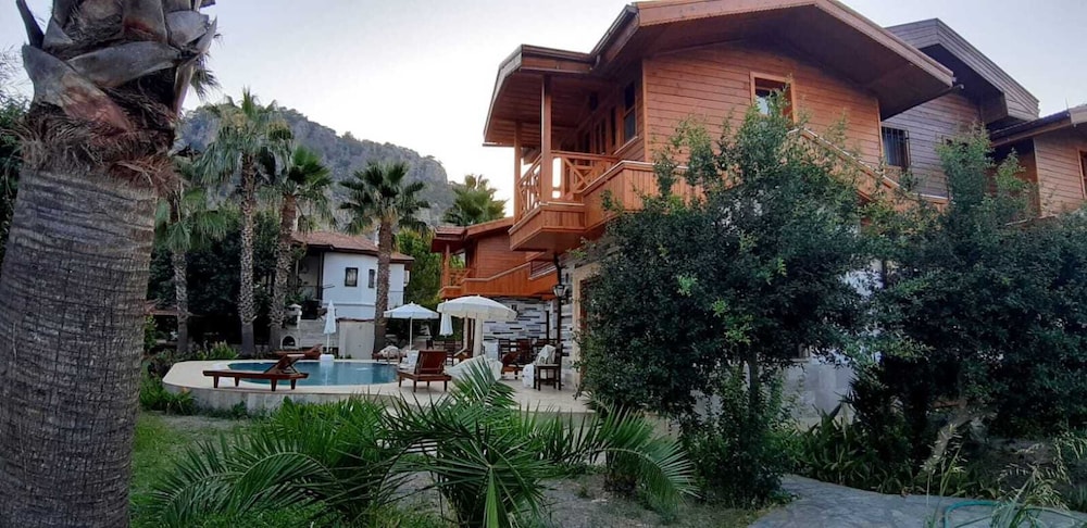 Stunning 10 Bedroom Villa in Dalyan view 5