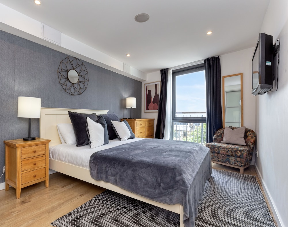 Executive 7 Apartments