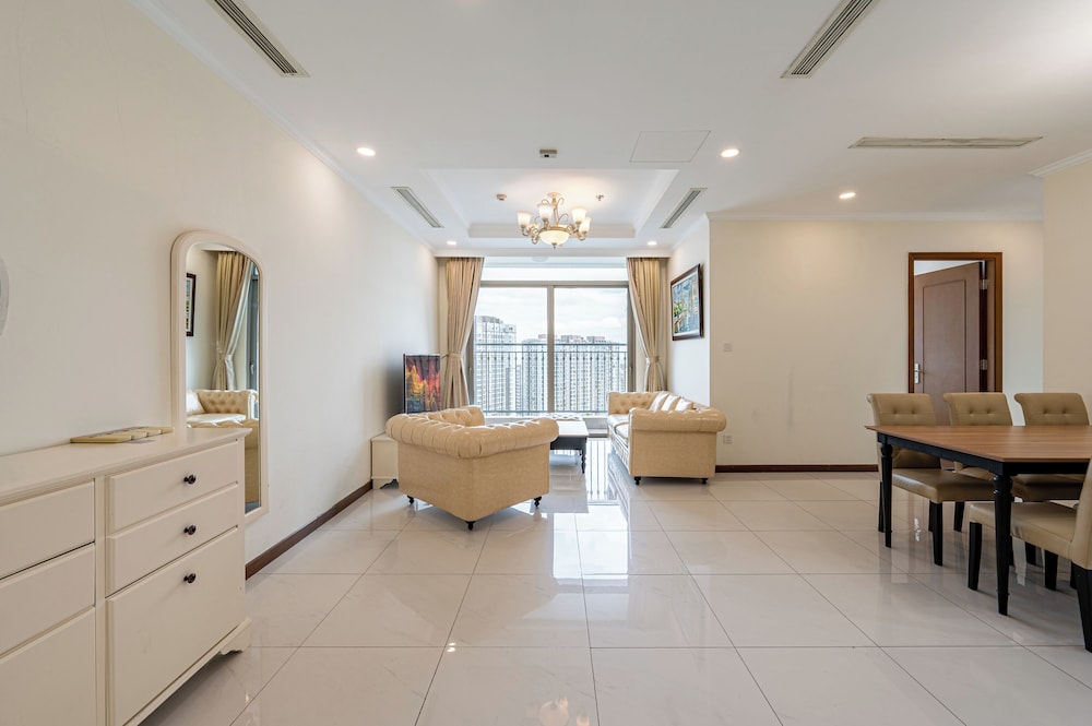 PD Pristine Apartment Landmark Plus