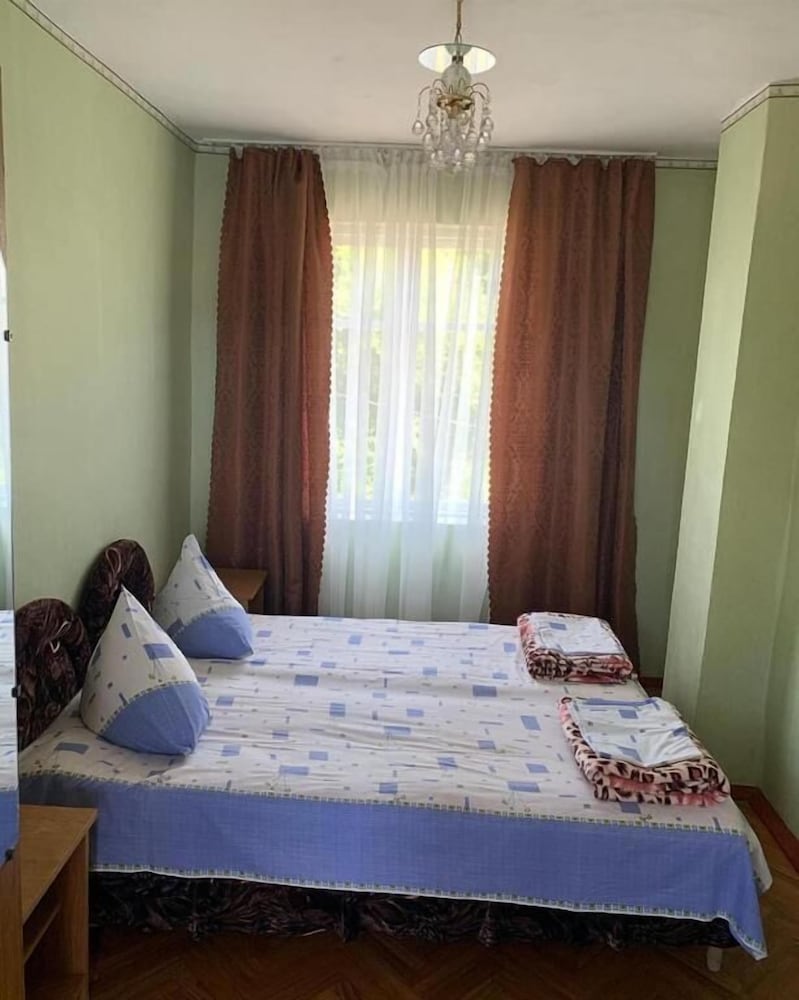 Guest House Grant view 4