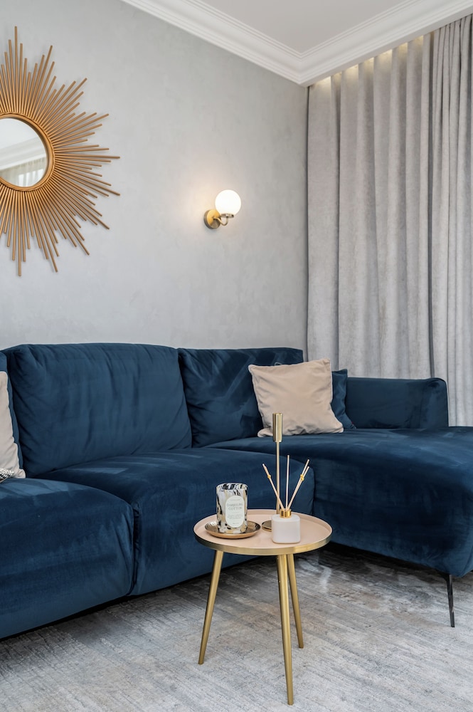 Toompea Castle 2 BR Old Town Apartment